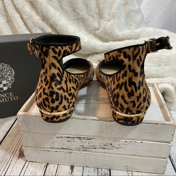 Vince Camuto atterra ballerina fur flats NEW - Picture 6 of 8